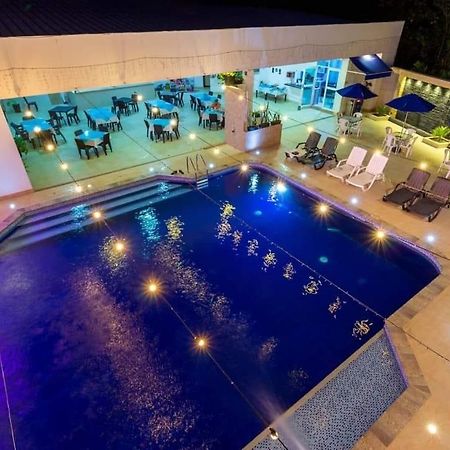 Hotel Deluxe Oasis De La Colina Girardot Zewnętrze zdjęcie