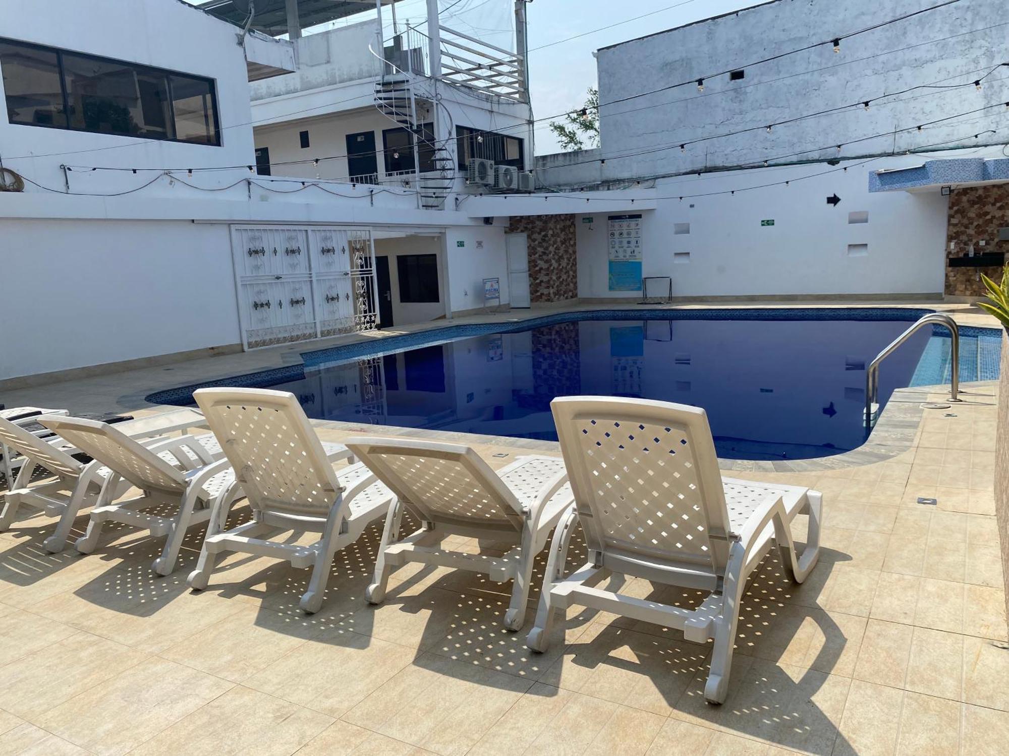 Hotel Deluxe Oasis De La Colina Girardot Zewnętrze zdjęcie