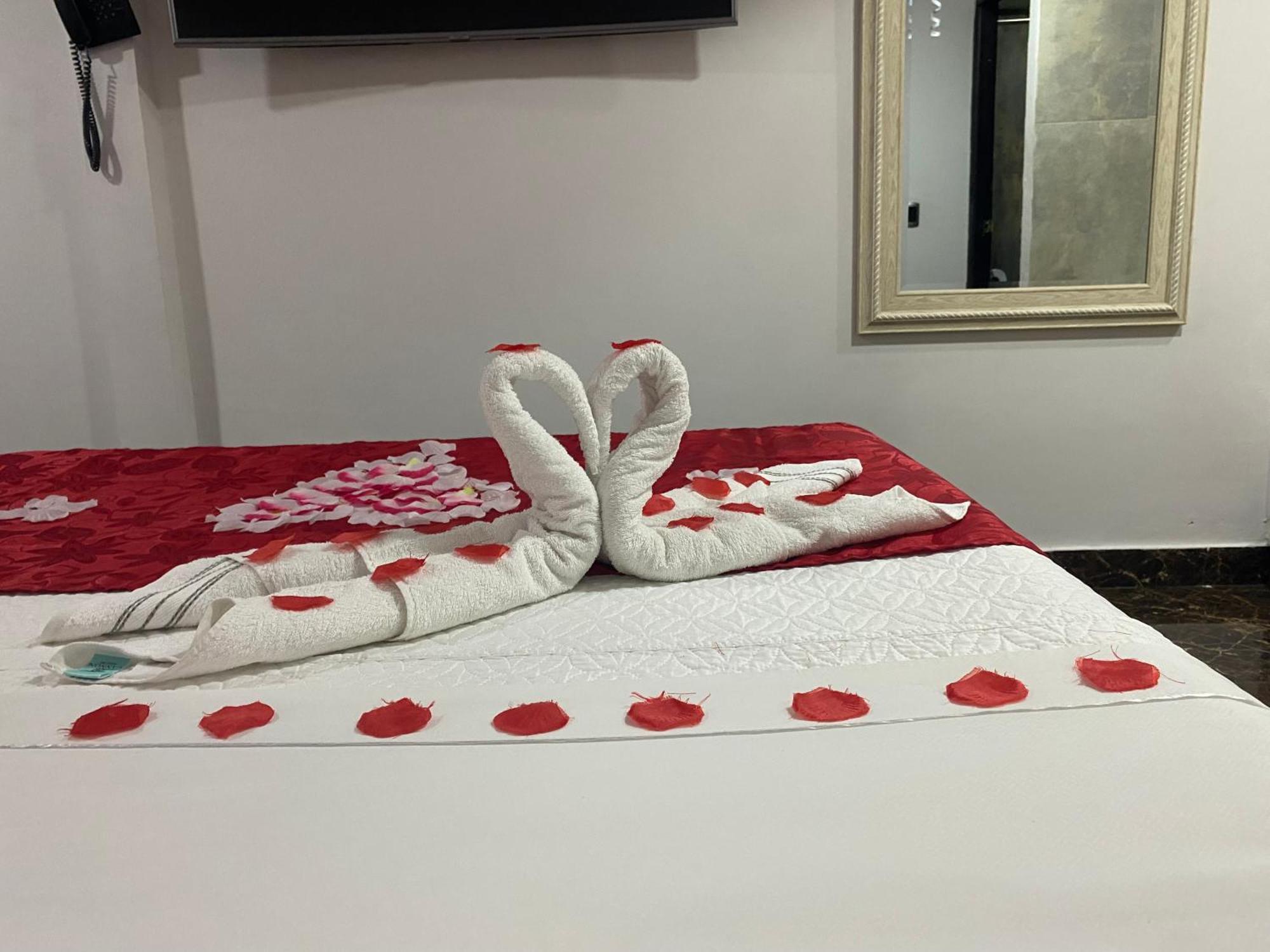 Hotel Deluxe Oasis De La Colina Girardot Zewnętrze zdjęcie