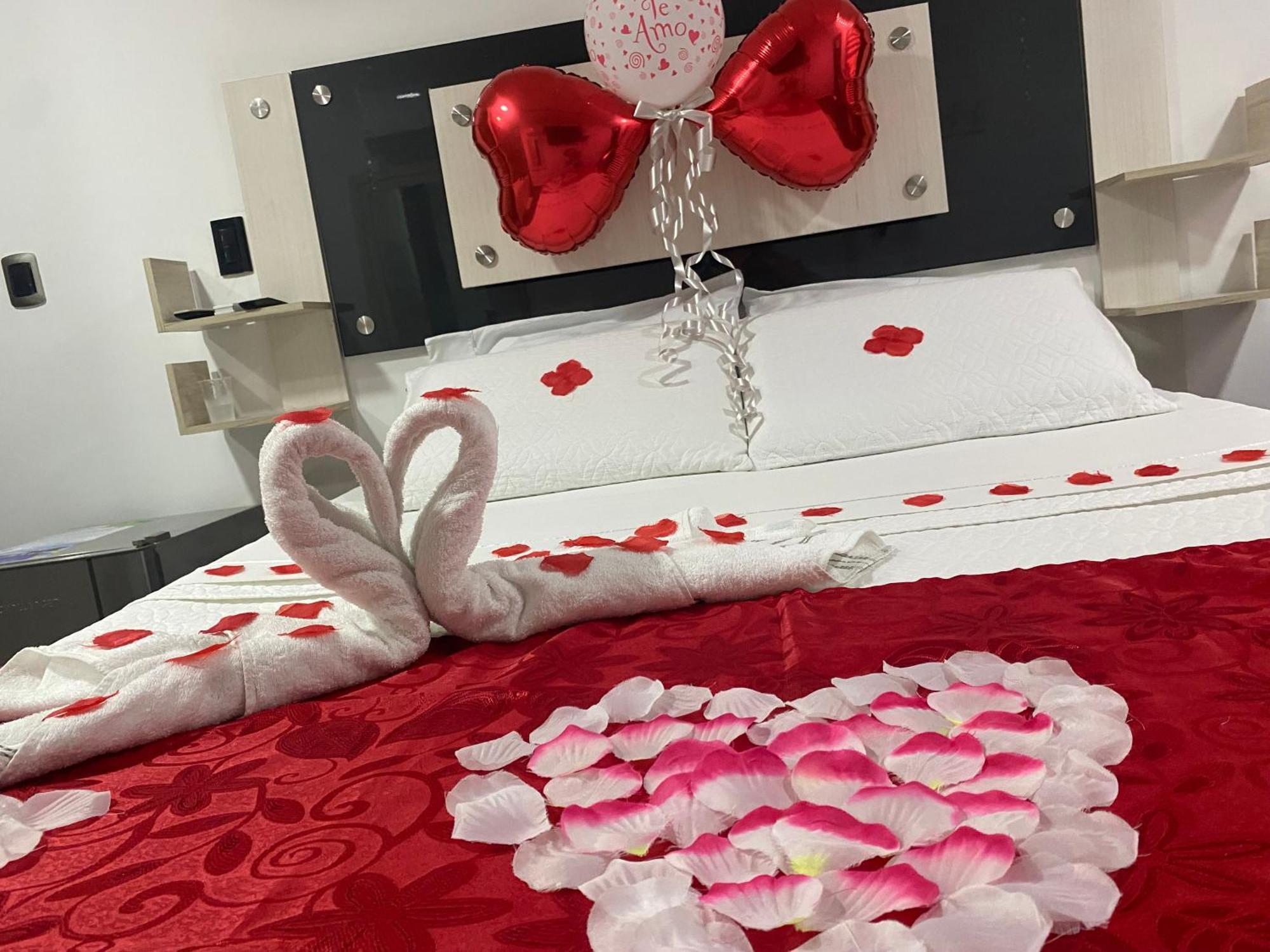Hotel Deluxe Oasis De La Colina Girardot Zewnętrze zdjęcie